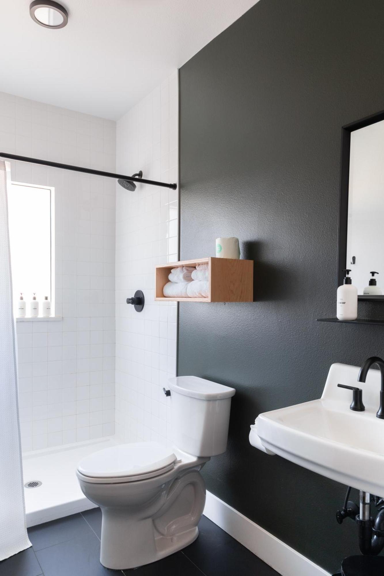 Loge - Downtown 3*